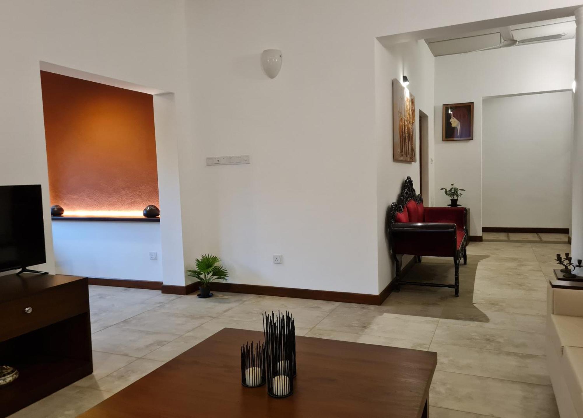 City Oasis 66 Негомбо Экстерьер фото